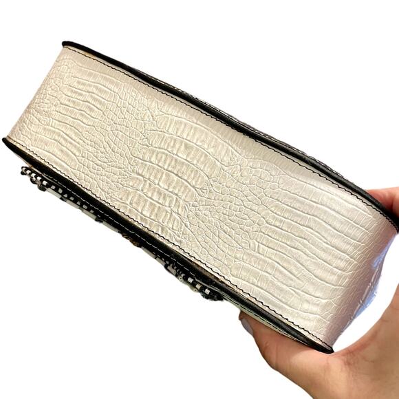 COPY - 🎉HP!🎉Mary Frances Retro Black & White Frame Bag - Picture 6 of 14